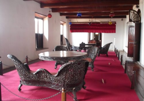 Arakkal_palace_furniture